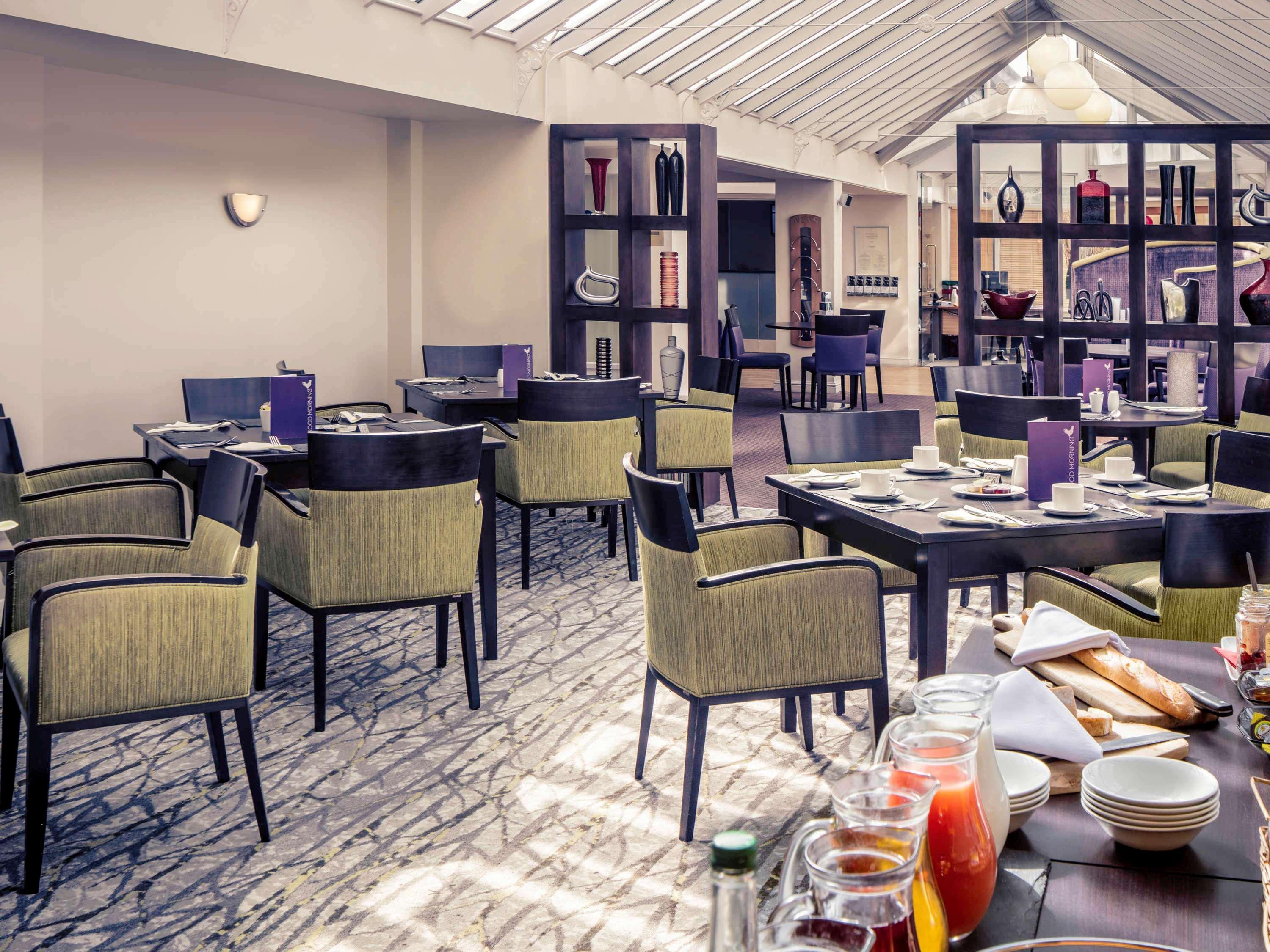 Mercure Hatfield Oak Hotel Exterior photo