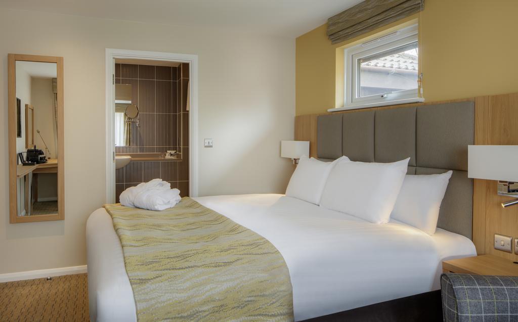 Mercure Hatfield Oak Hotel Exterior photo